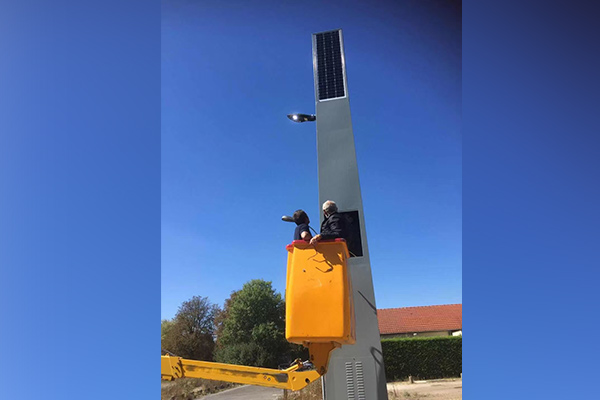 Projet de lampadaire solaire, France